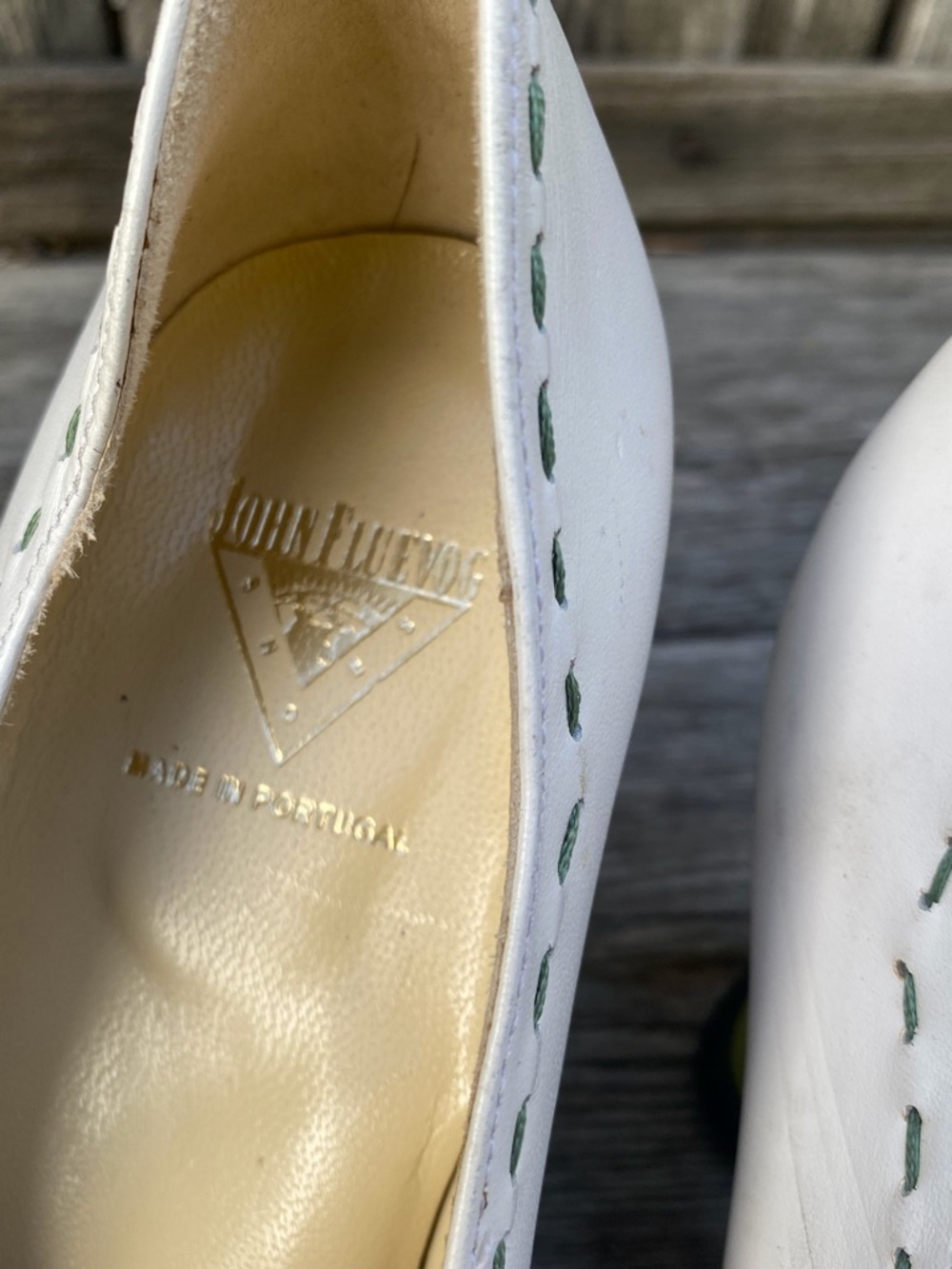 JOHN FLUEVOG CHOICE white and green VANNY PUMPS 9 HEELS LEATHER PIN-UP SHOES - Picture 4 of 14